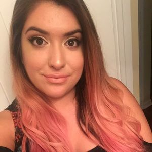 Meet your Posher, Casey